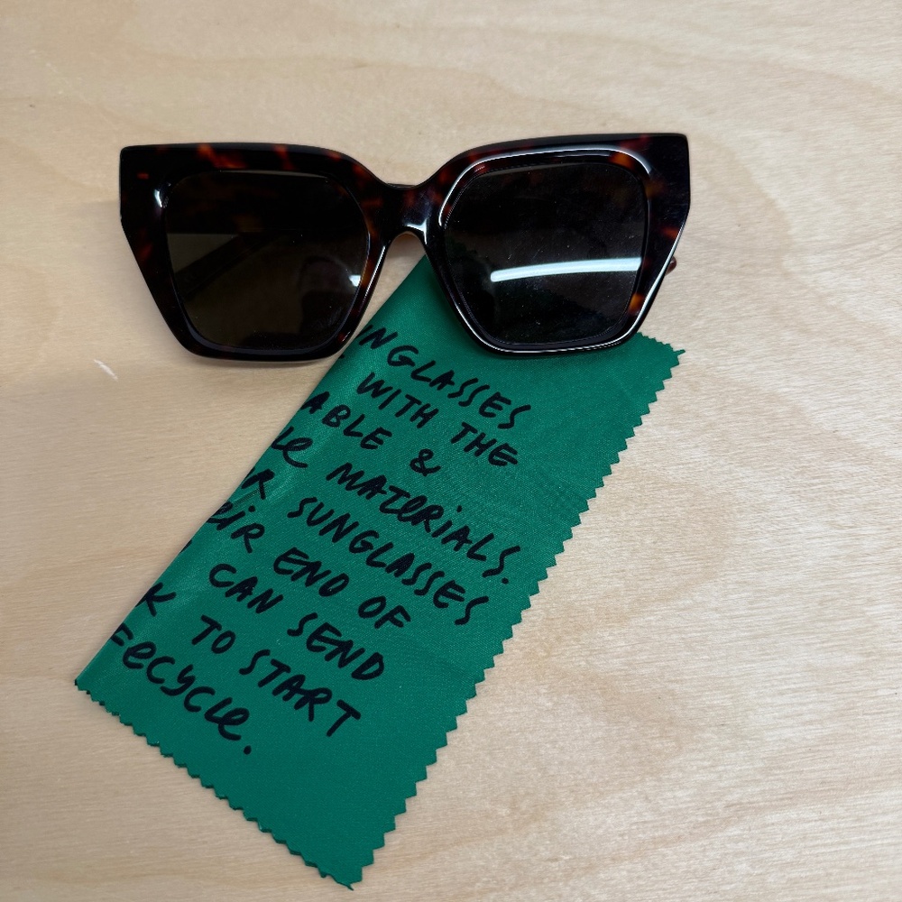 Clare V Heather Sunglasses - Tortoise Shell